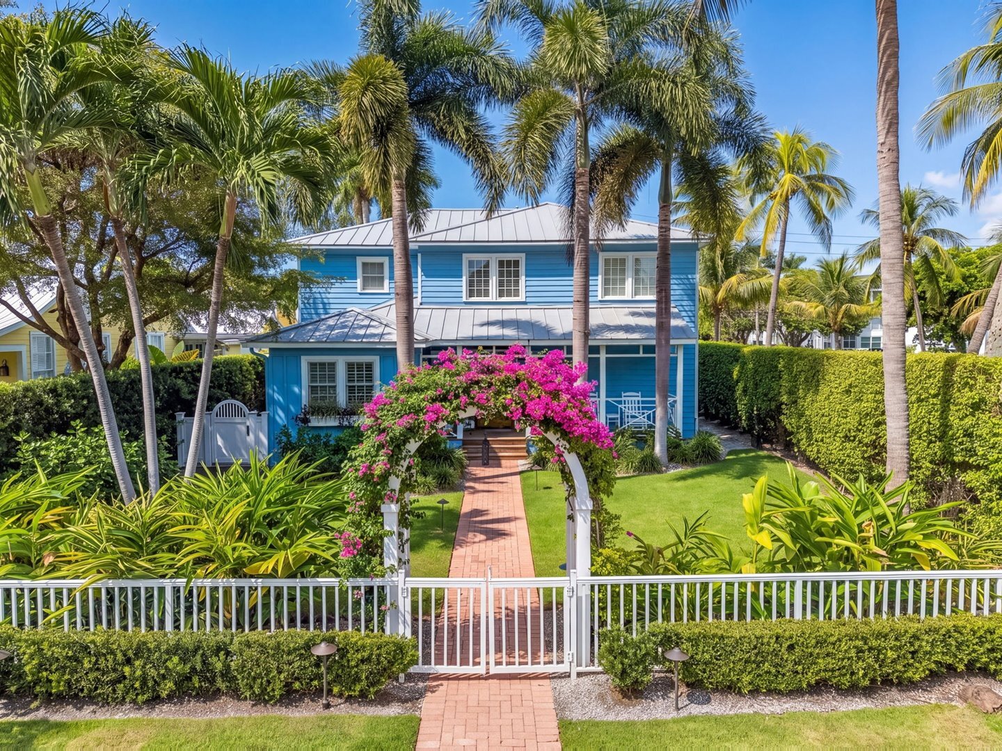287 11th Ave S in Naples, FL