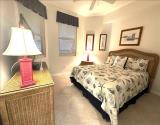Guest Bedroom-Queen
